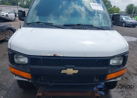 2017 Chevrolet Express 2500 Work Van из США, поврежденный, VIN 1GCWGAFF8H1117371